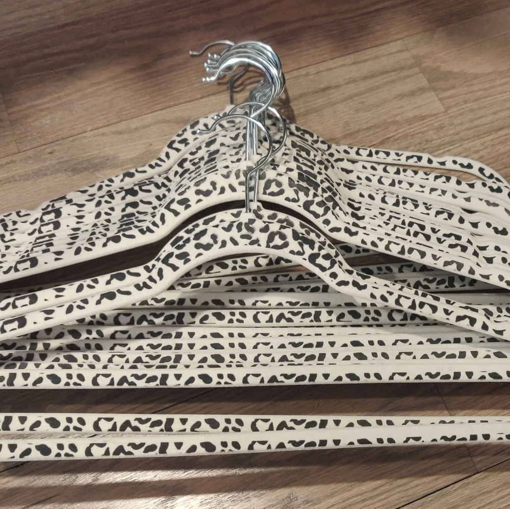 Cheetah Print Velvet Hangers Set of 18